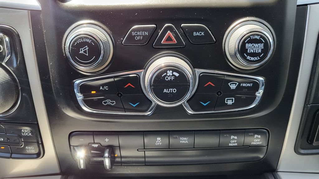 Used 2019 RAM 1500 Lone Star AWD/4WD image 34