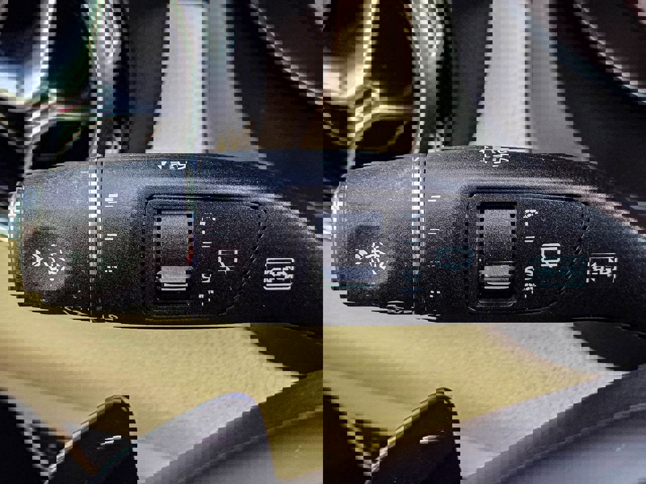 Used 2018 Mercedes-Benz GLA 250 image 23