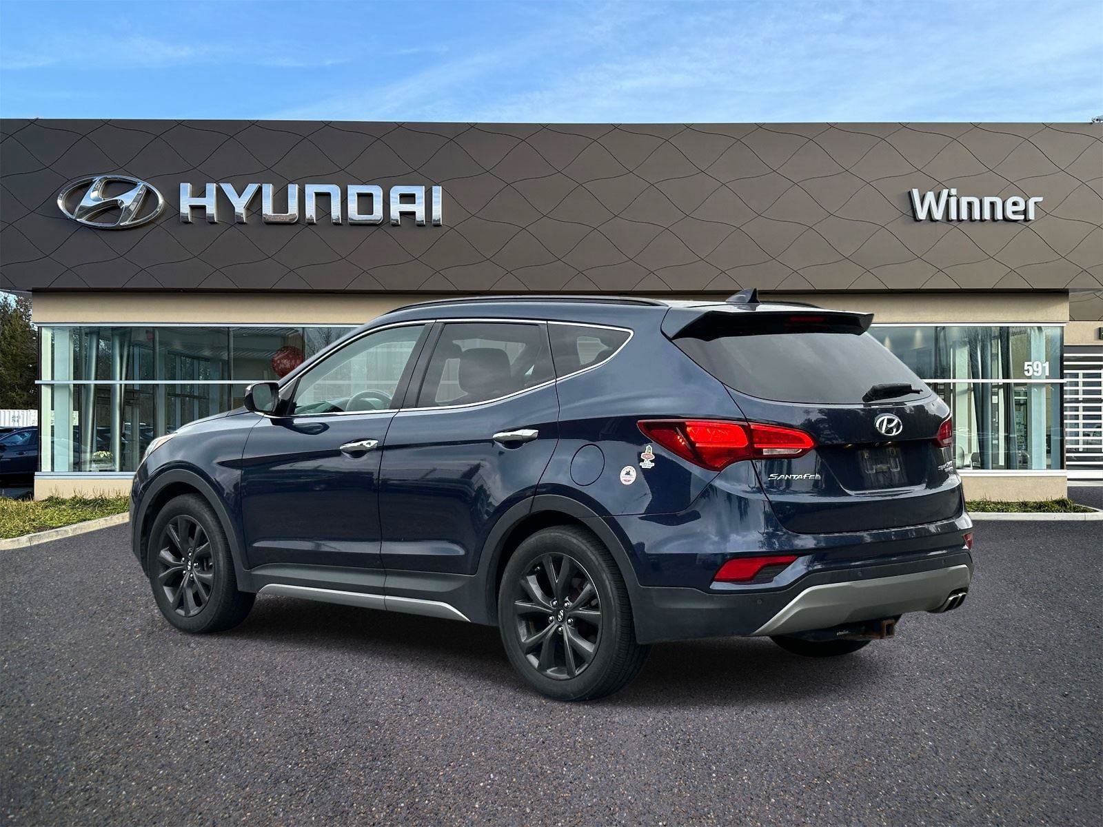 Used 2017 Hyundai Santa Fe Sport AWD/4WD image 2