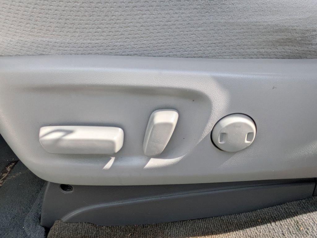 Used 2016 Toyota Sienna LE image 21