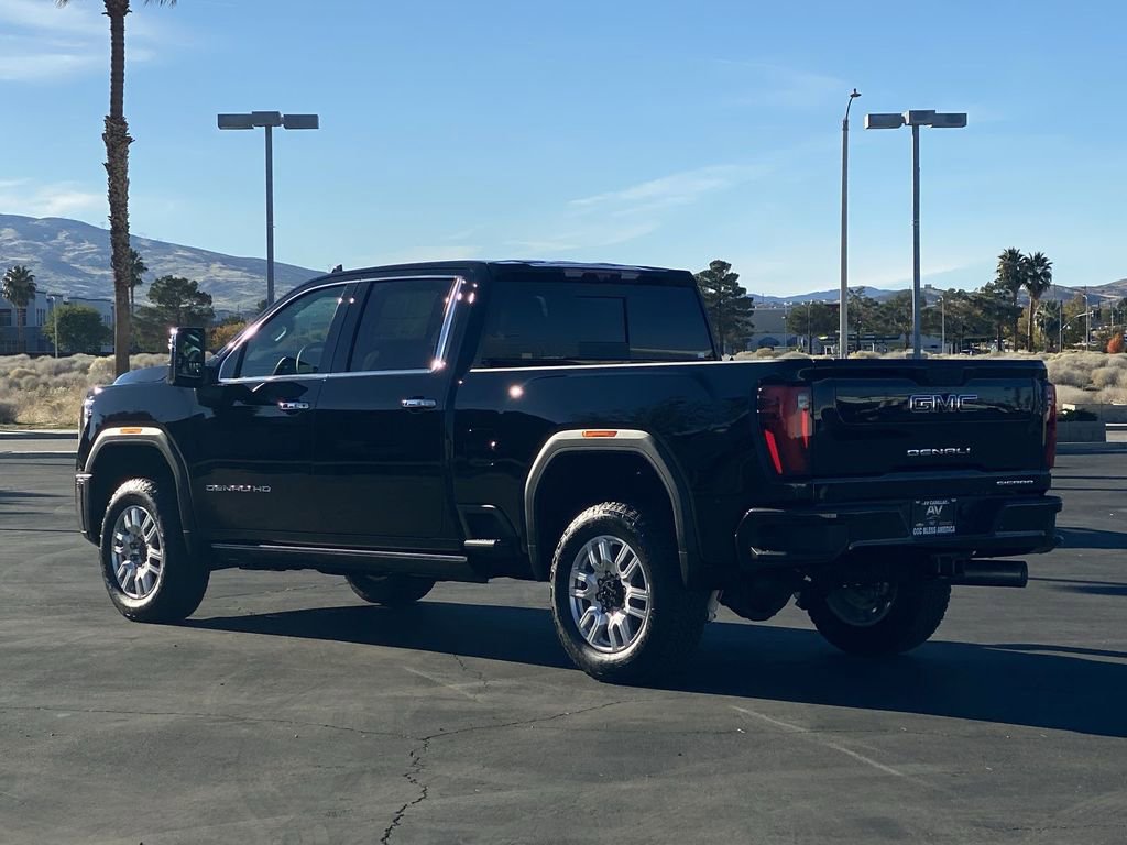 New 2026 GMC Sierra 2500 Denali Ultimate w/ LPO, Black Badging Package image 15