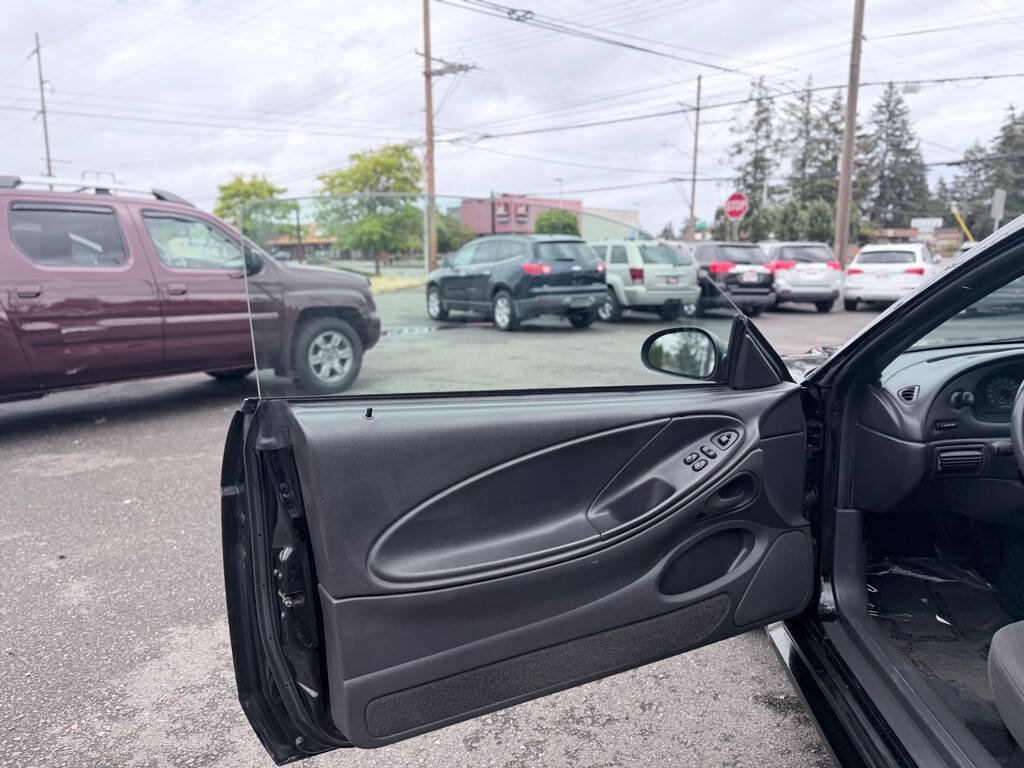 Used 2000 Ford Mustang Coupe RWD image 12