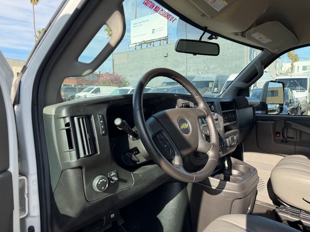 Used 2023 Chevrolet Express 4500 Extended w/ Power Convenience Package image 7