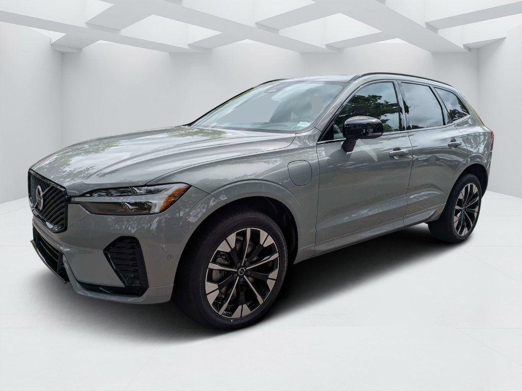 New 2026 Volvo XC60 T8 Plus w/ Protection Package Premier AWD/4WD image 7
