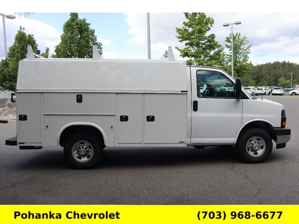 New 2026 Chevrolet Express 3500 w/ Power Convenience Package RWD image 8