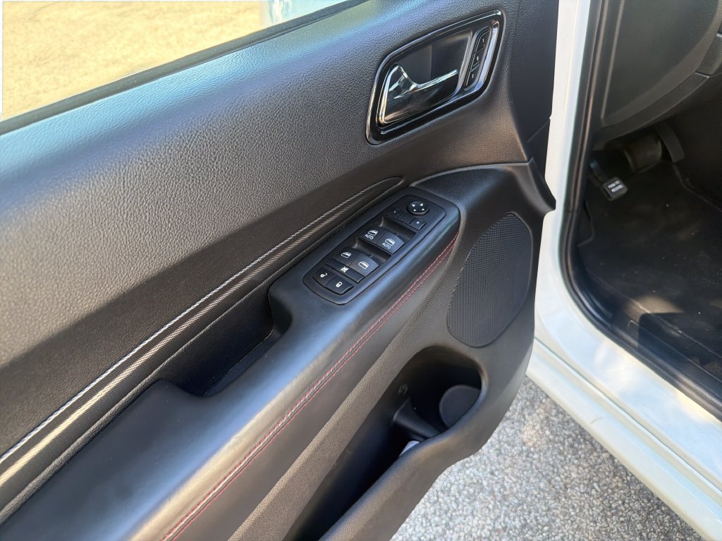 Used 2024 Dodge Durango GT RWD image 12
