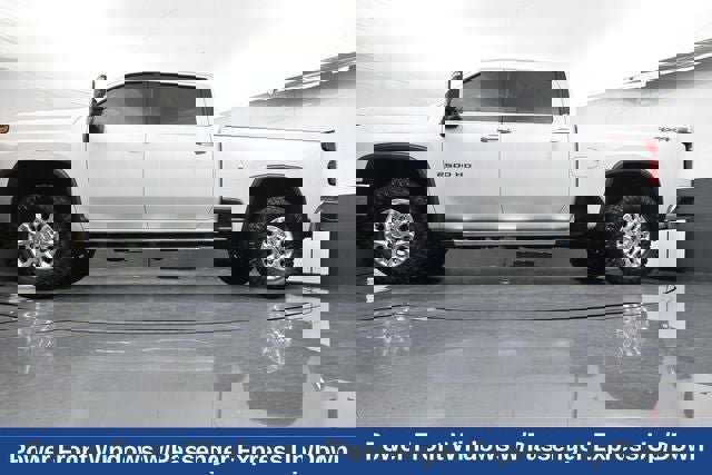 Used 2024 Chevrolet Silverado 2500 LTZ image 36