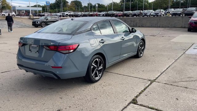 Used 2024 Nissan Sentra SV FWD image 8