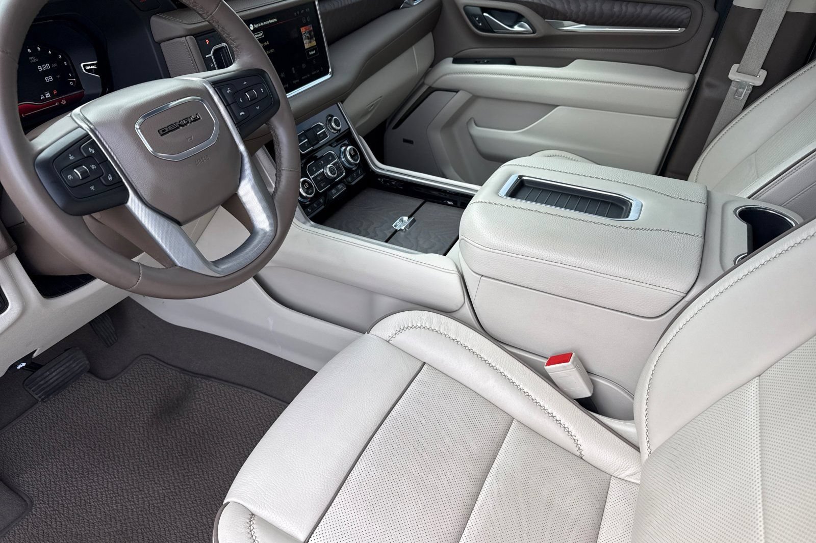 Used 2024 GMC Yukon Denali w/ Max Trailering Package AWD/4WD image 10
