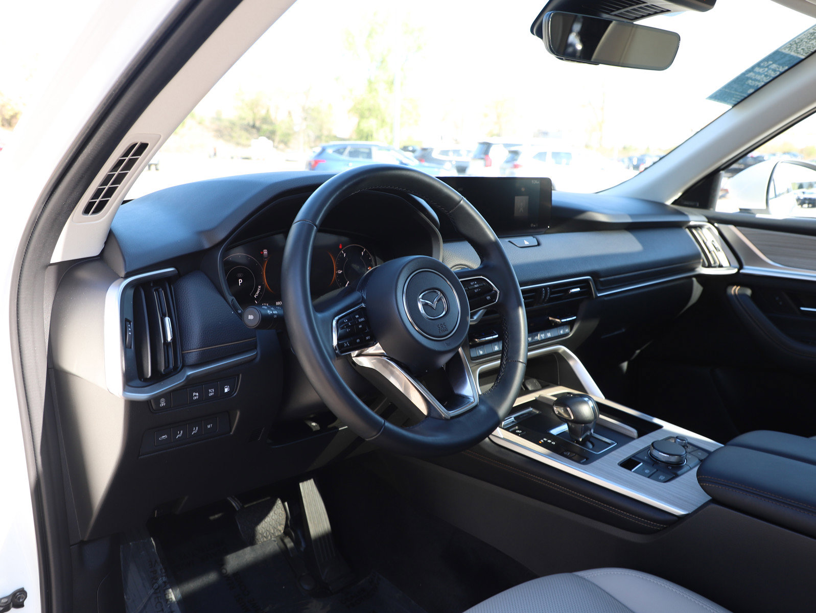 Certified 2024 MAZDA CX-90 Plug-In Hybrid w/ Premium Pkg AWD/4WD image 19