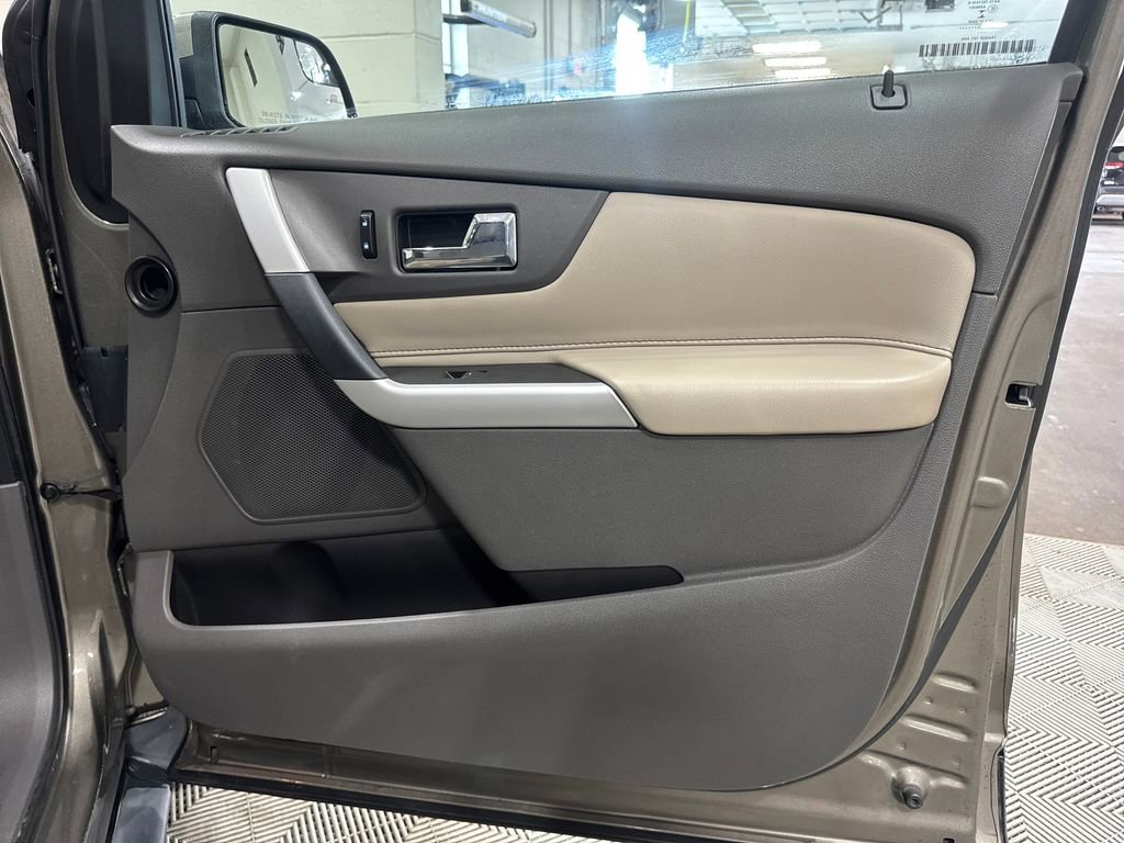 Used 2013 Ford Edge SEL image 25