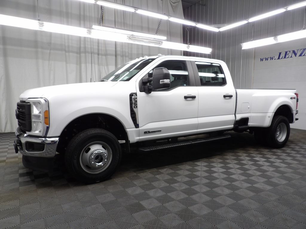 Used 2023 Ford F350 XL w/ 360-Degree Camera Package AWD/4WD image 9
