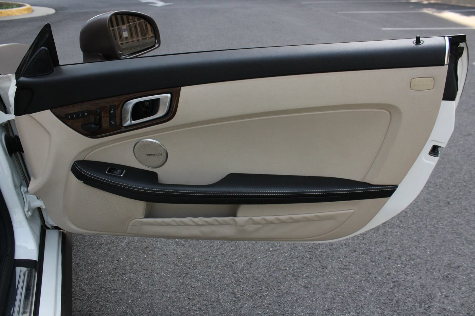 Used 2015 Mercedes-Benz SLK 350 w/ Multimedia Package image 19
