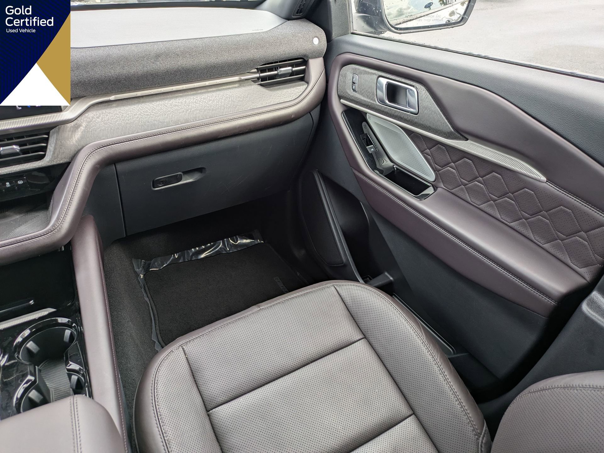 Certified 2025 Ford Explorer Platinum w/ LUX Leather Package image 22