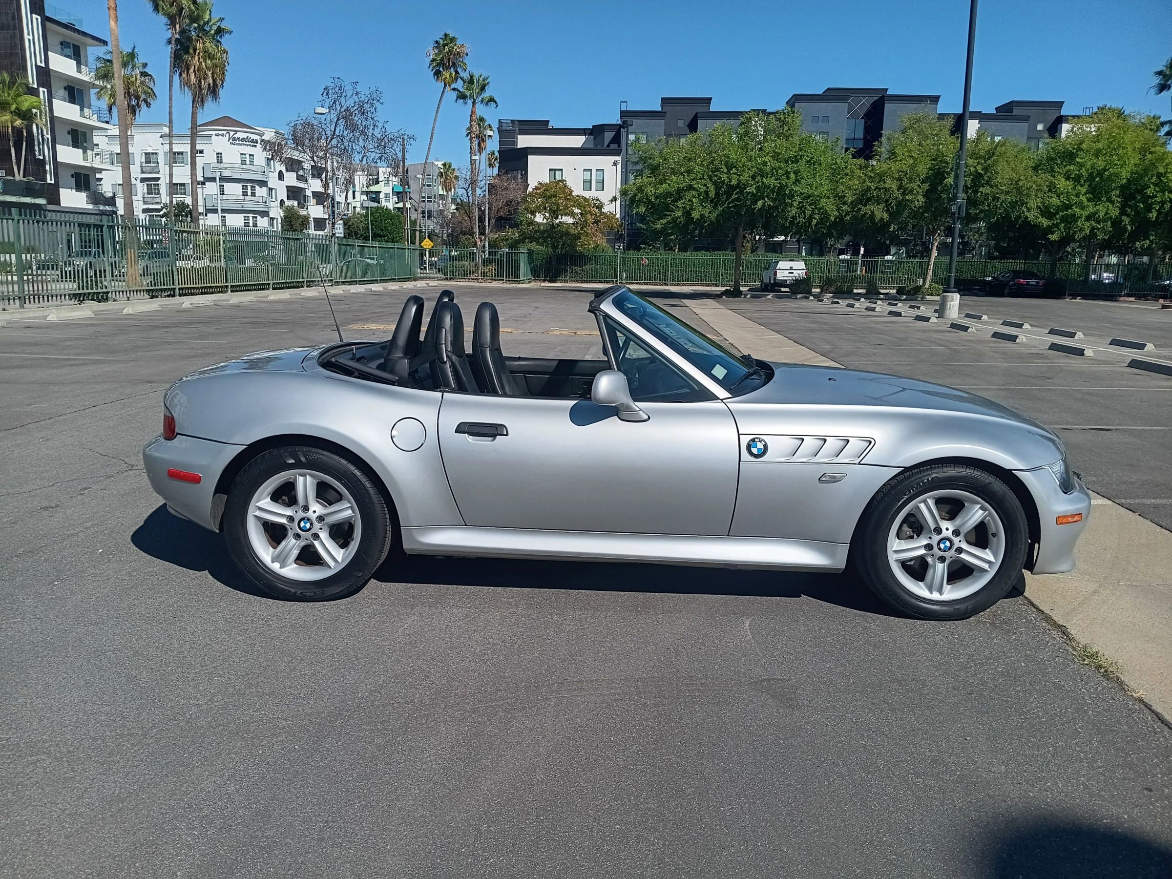 Used 2002 BMW Z3 2.5i image 15
