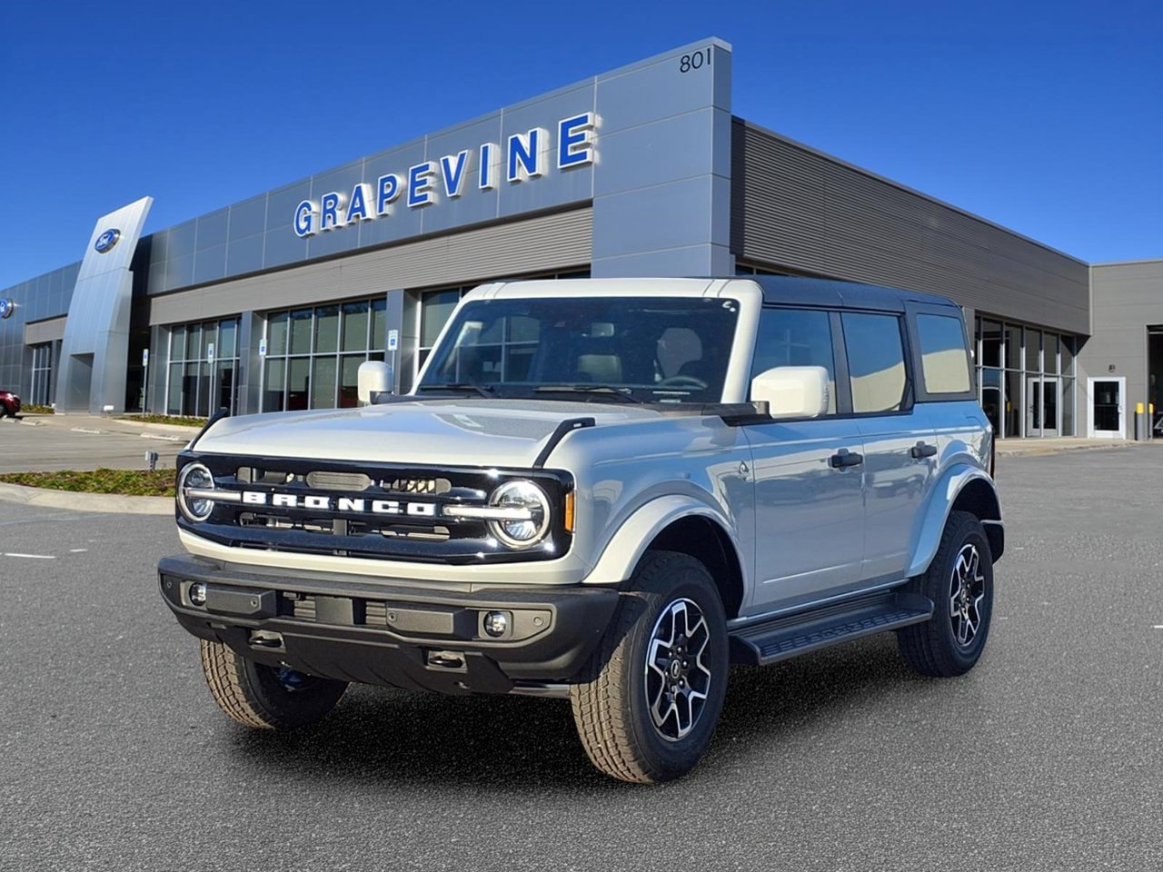 New 2026 Ford Bronco Outer Banks AWD/4WD image 1