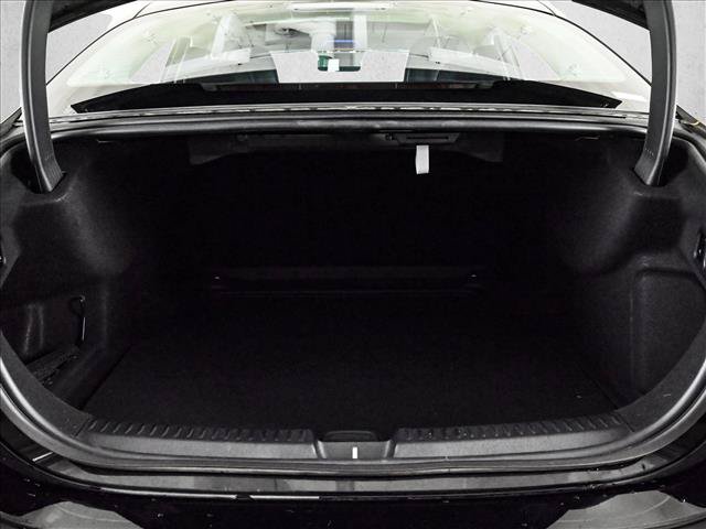 Used 2025 Mercedes-Benz E 350 4MATIC Sedan image 6