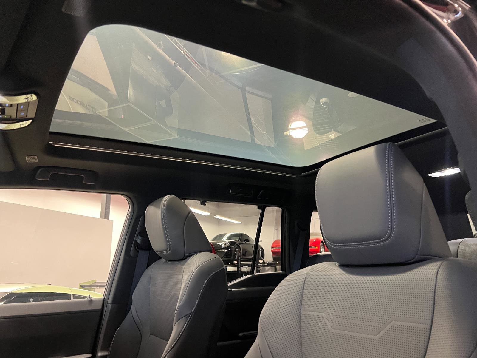 Used 2026 Lexus GX 550 w/ Cold Area Package image 25