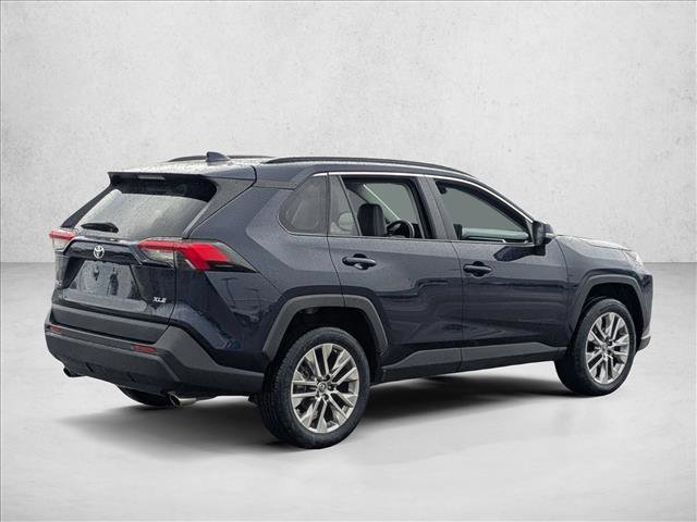Used 2019 Toyota RAV4 XLE Premium image 5