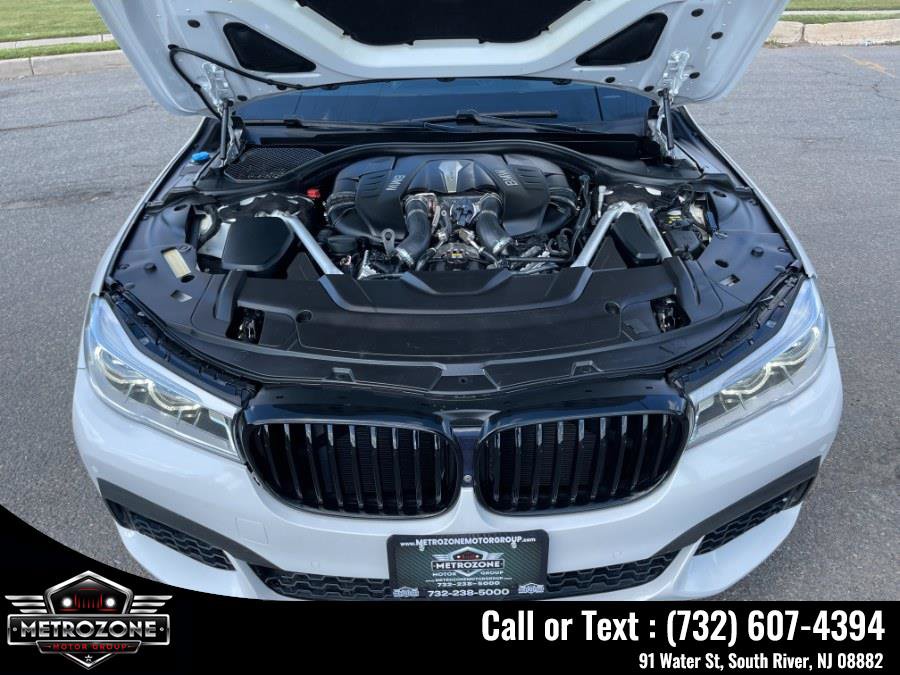 Used 2019 BMW 750i RWD image 26