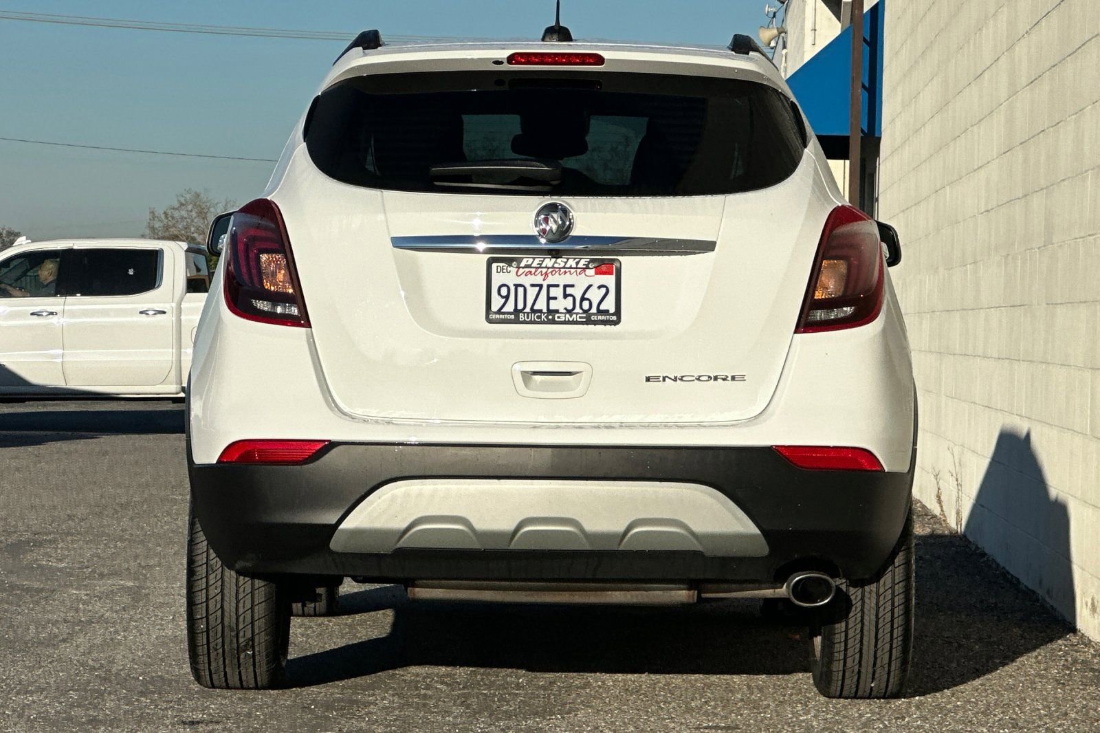 Certified 2022 Buick Encore Preferred w/ Safety Package image 5