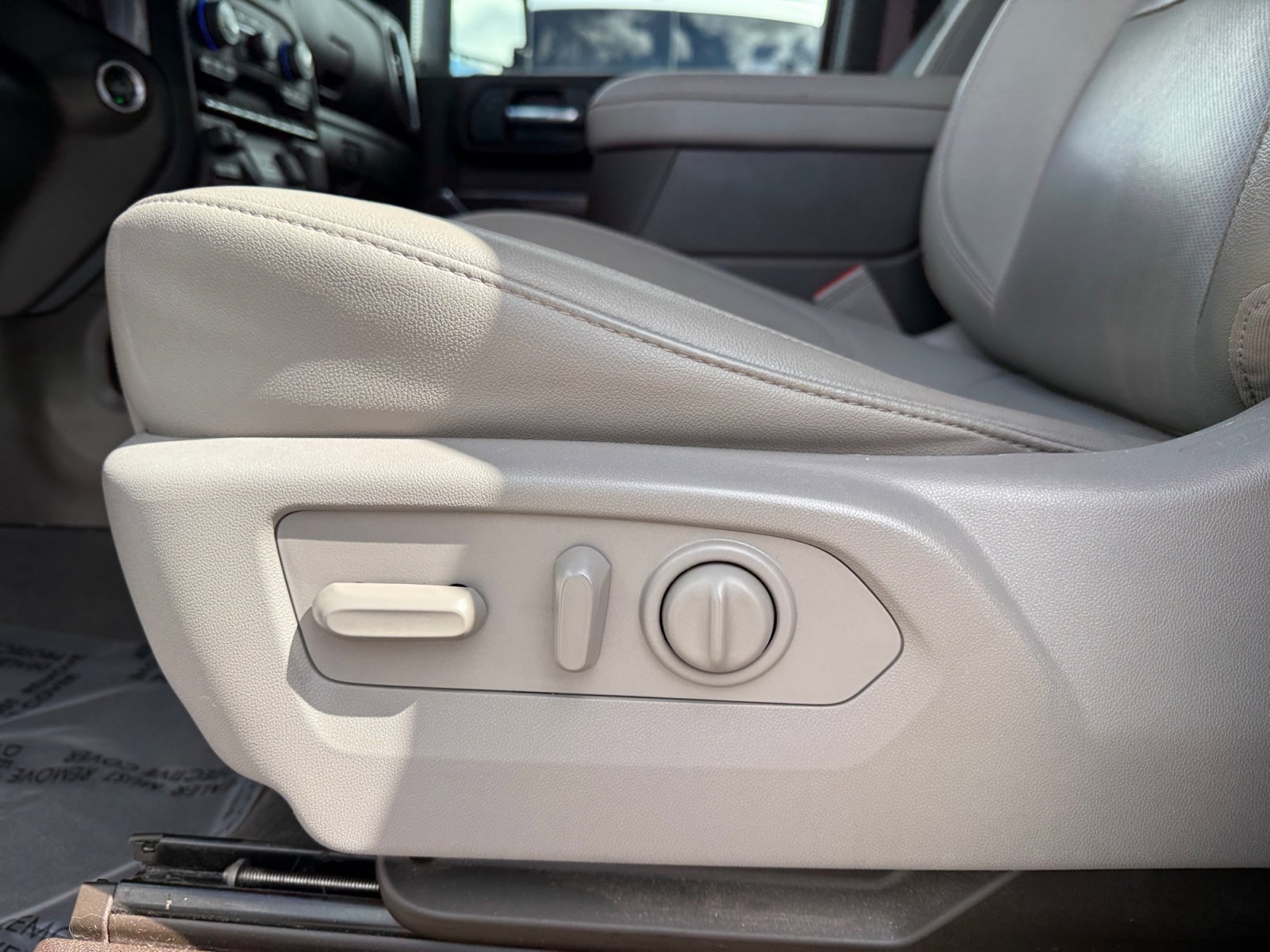 Used 2022 Chevrolet Silverado 2500 LTZ w/ LTZ Convenience Package image 20