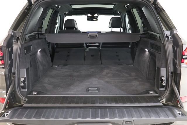 Used 2024 BMW X5 xDrive40i w/ M Sport Package AWD/4WD image 43