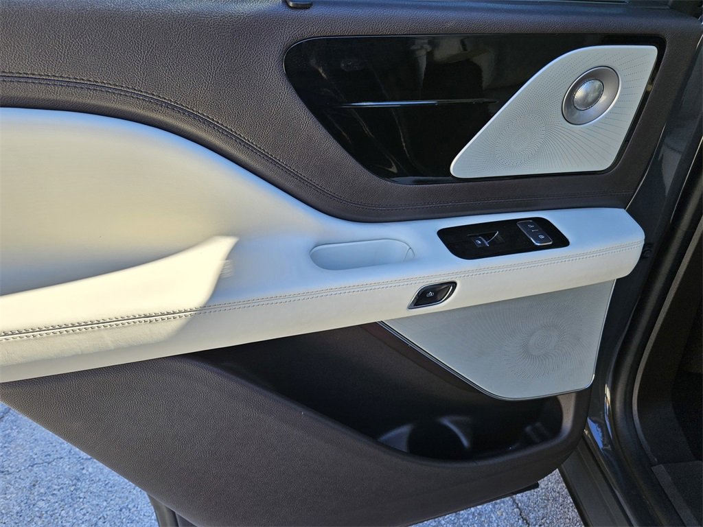 Used 2020 Lincoln Aviator Black Label w/ Dynamic Handling Package image 27