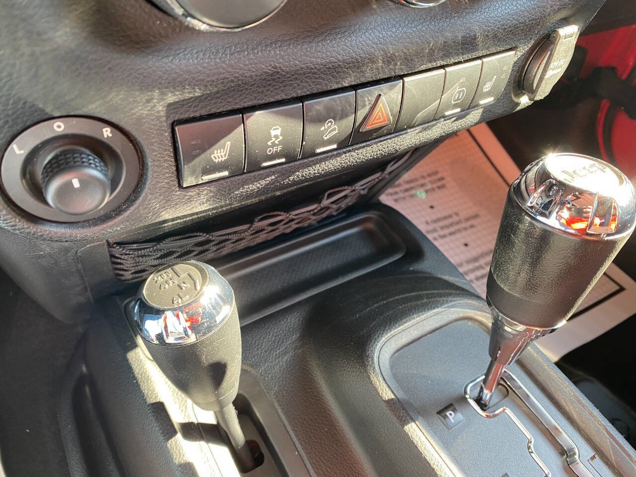 Used 2012 Jeep Wrangler Unlimited Sahara w/ Connectivity Group image 15