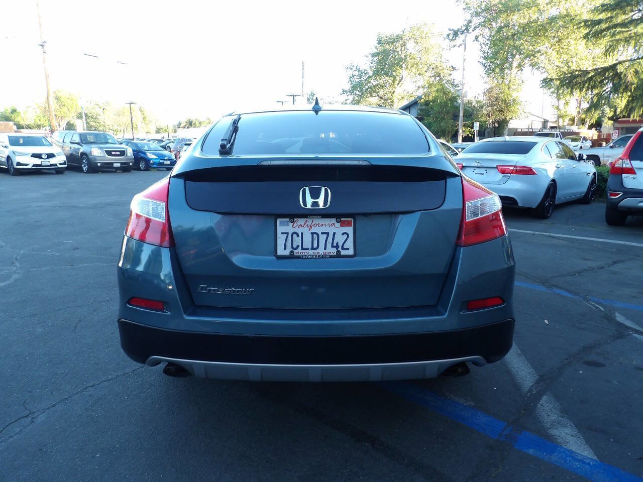 Used 2013 Honda Crosstour EX image 11