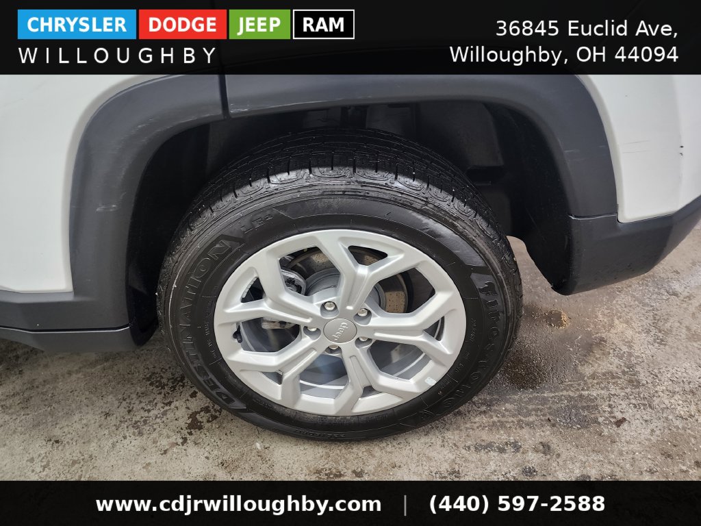 Used 2024 Jeep Compass Latitude AWD/4WD image 37