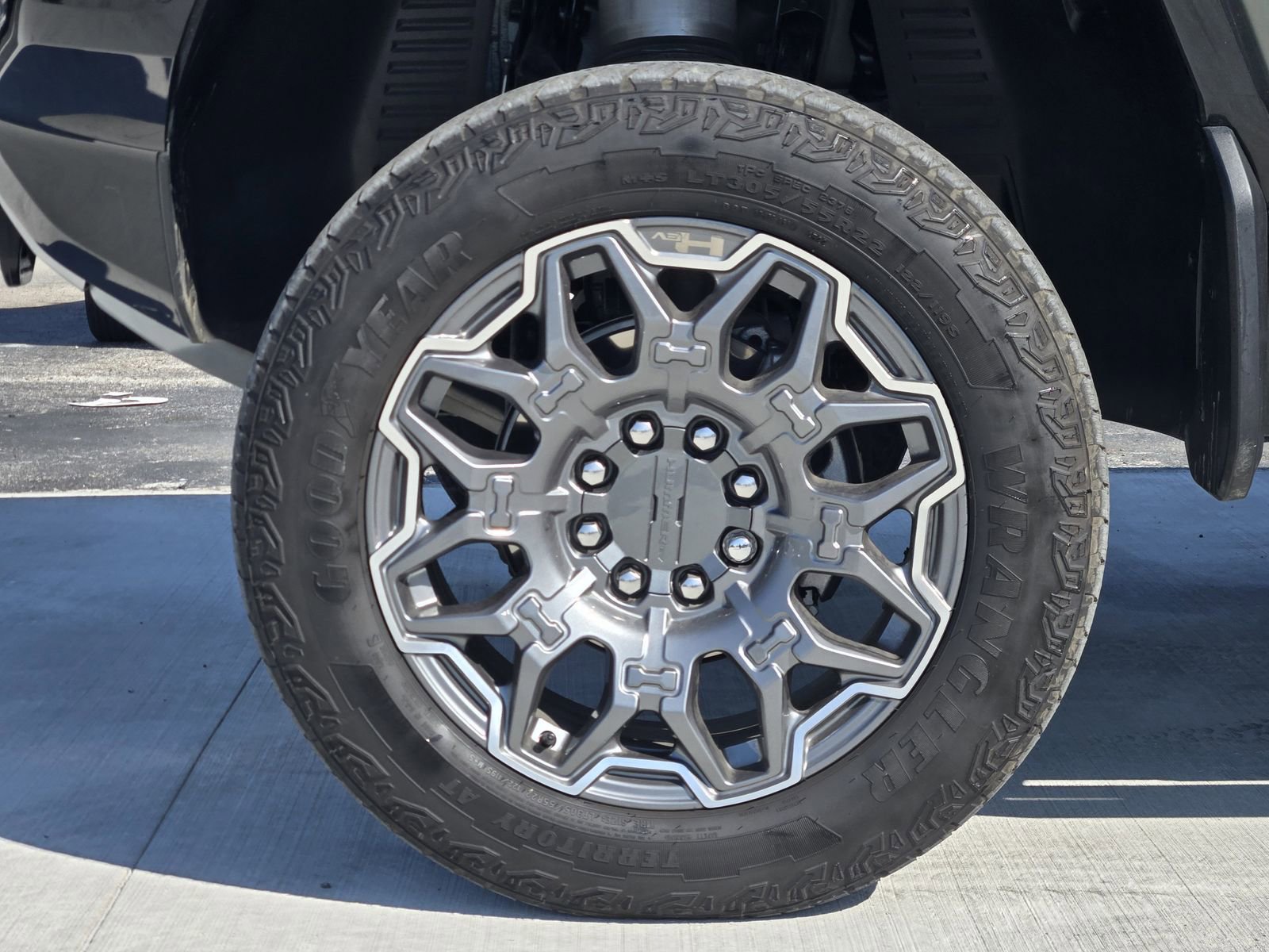 Used 2024 GMC Hummer EV 3X image 11