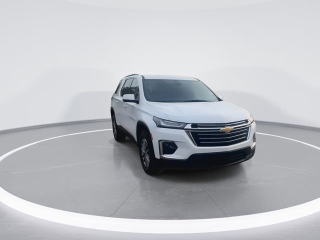 Used 2024 Chevrolet Traverse LT image 2