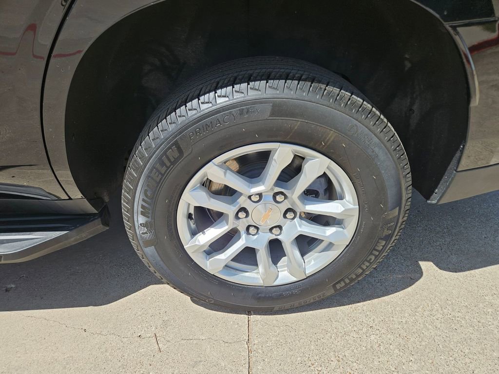 Used 2025 Chevrolet Tahoe LT AWD/4WD image 24