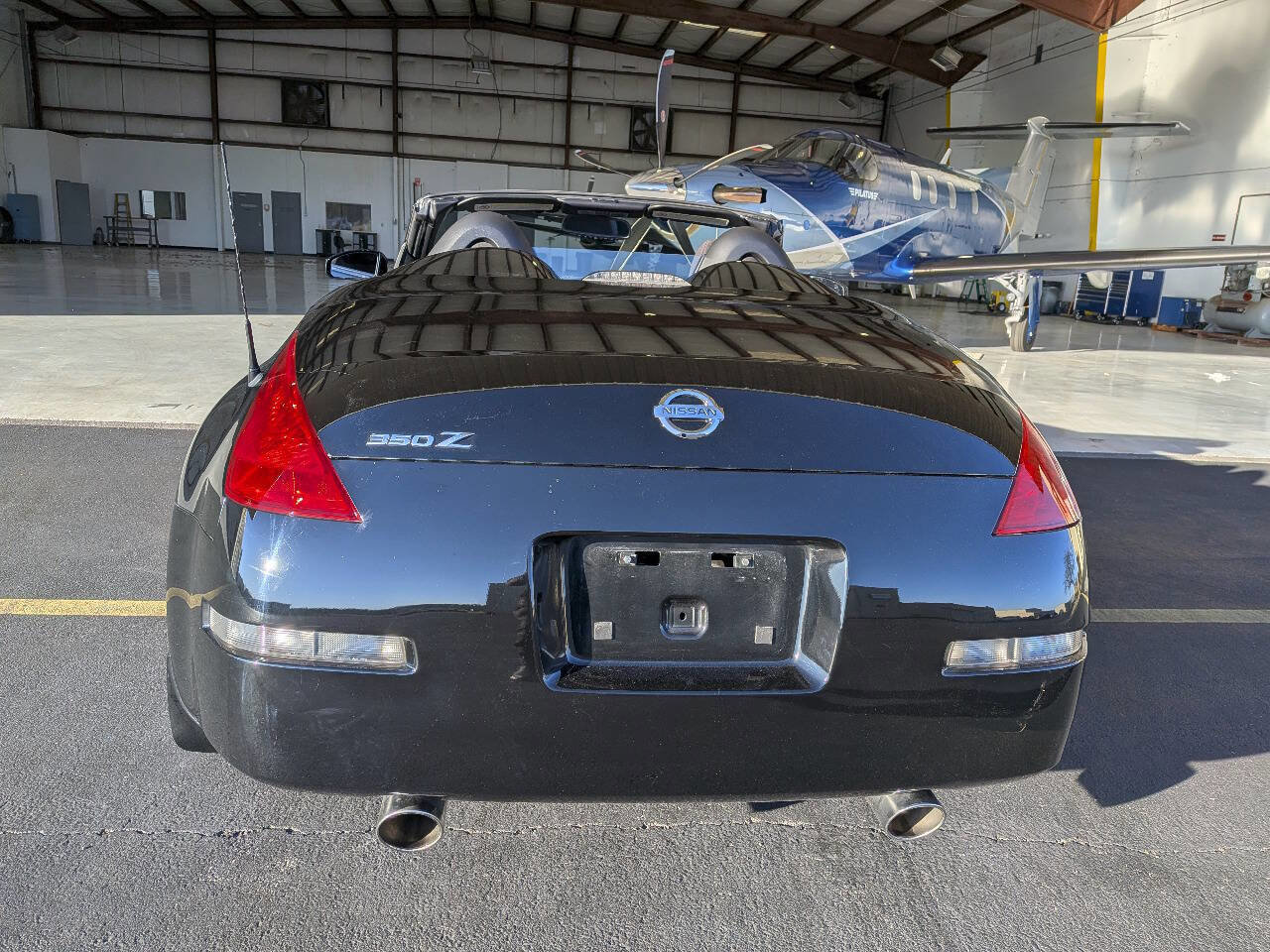 Used 2004 Nissan 350Z Enthusiast image 10