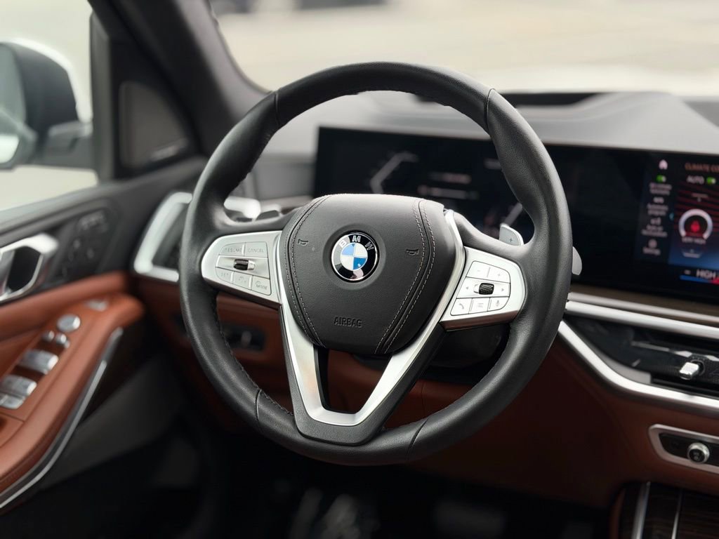 Certified 2023 BMW X7 xDrive40i w/ Premium Package image 12