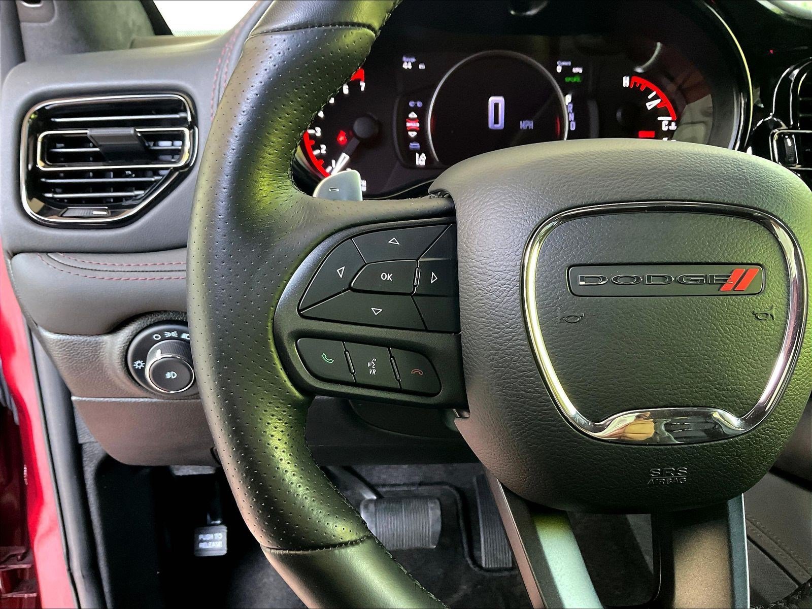 Used 2022 Dodge Durango R/T w/ Tow 'N Go Package AWD/4WD image 11