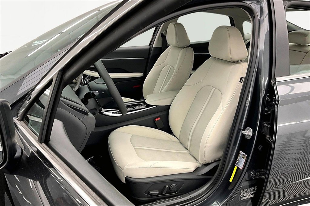Used 2023 Hyundai Sonata SEL w/ Cargo Package image 25