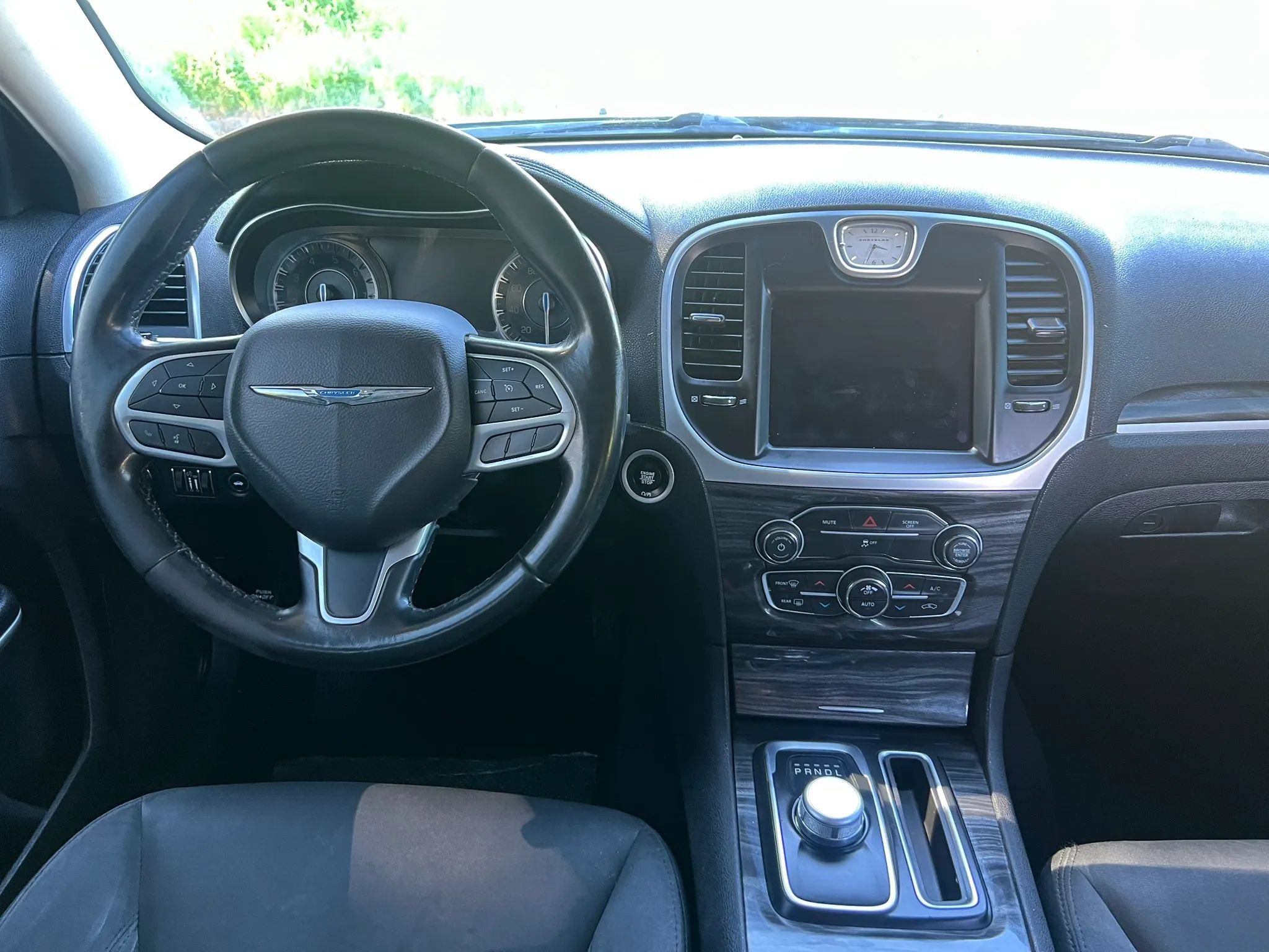 Used 2019 Chrysler 300 Touring AWD/4WD image 8