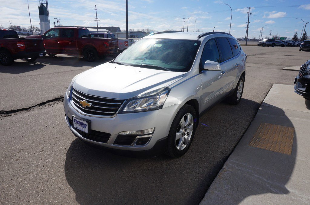 Used 2016 Chevrolet Traverse LT w/ Style and Technology Package image 5