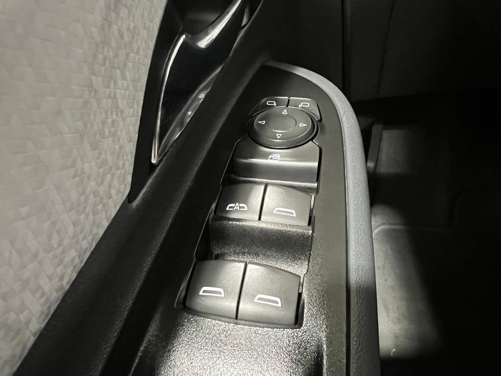 Used 2019 Chevrolet Bolt Premier w/ Infotainment Package image 16