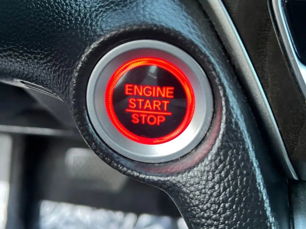 Used 2018 Honda Accord Touring image 39