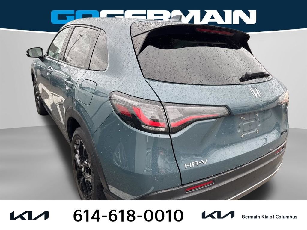 Used 2023 Honda HR-V Sport image 3