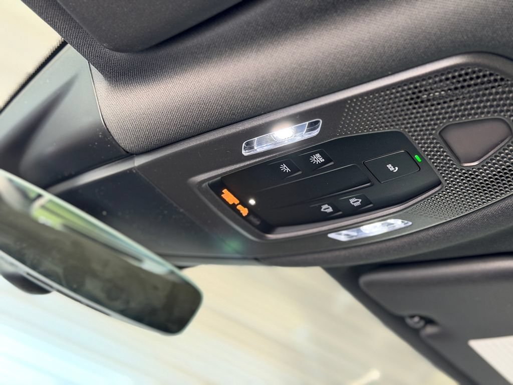 New 2026 Porsche Cayenne Coupe AWD/4WD image 24
