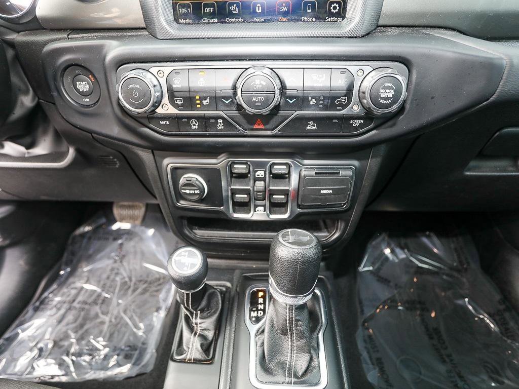 Used 2023 Jeep Wrangler Sahara w/ Cold Weather Group image 19