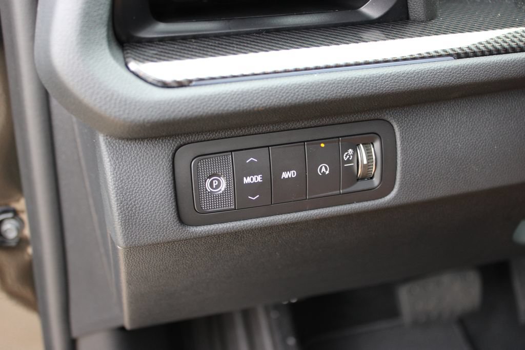 New 2027 Chevrolet Traverse Z71 w/ Enhanced Driving Package AWD/4WD image 19