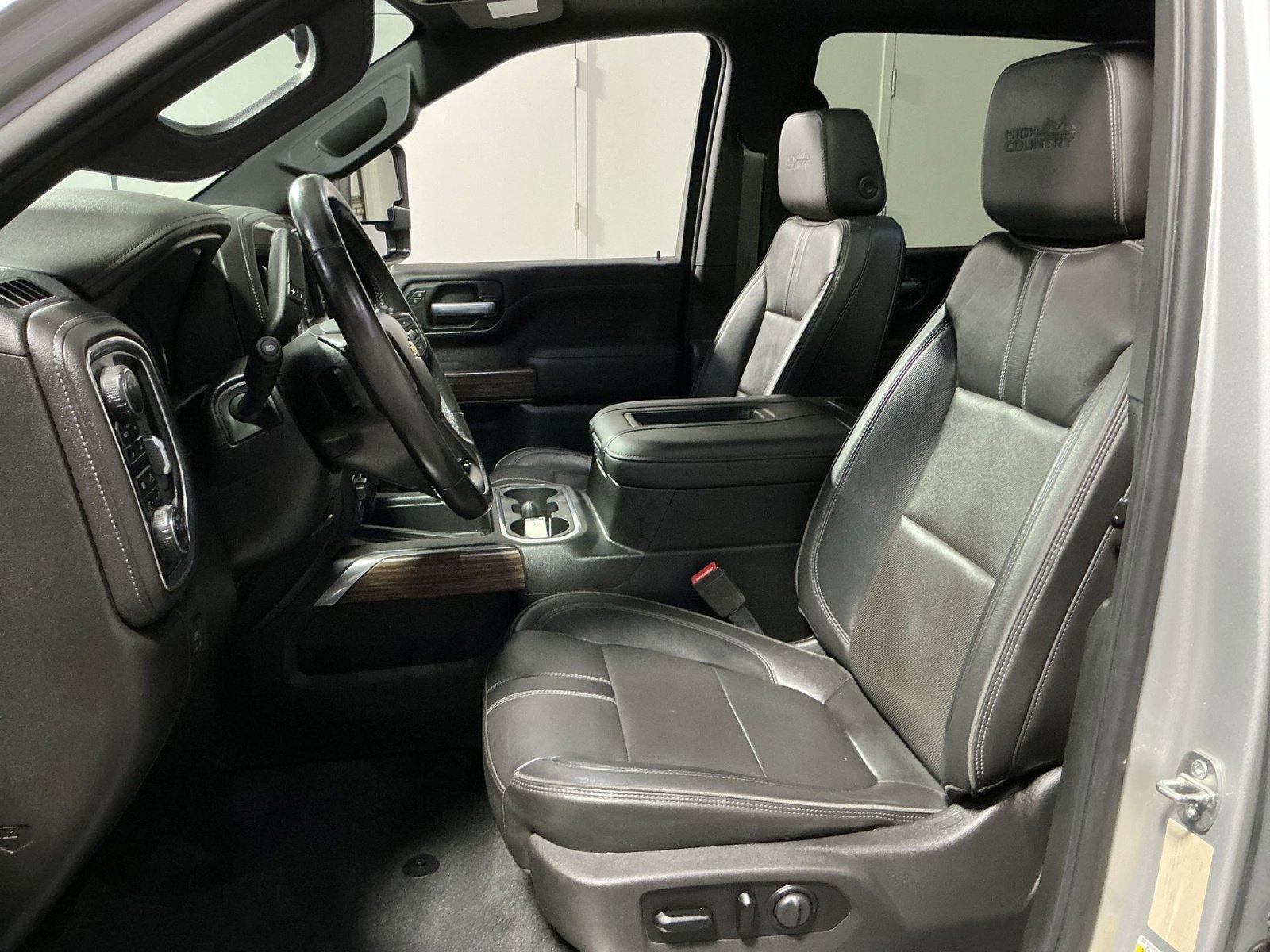 Used 2020 Chevrolet Silverado 2500 High Country w/ Z71 Off-Road Package image 21