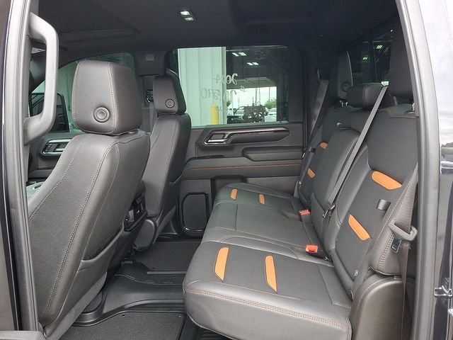 Used 2024 GMC Sierra 2500 AT4 w/ AT4 Premium Plus Package AWD/4WD image 8