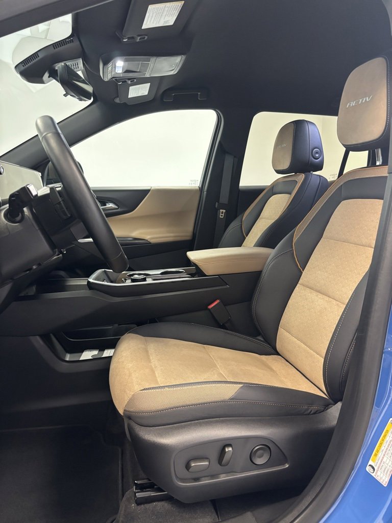 Certified 2025 Chevrolet Equinox ACTIV w/ Safety and Technology Package image 9