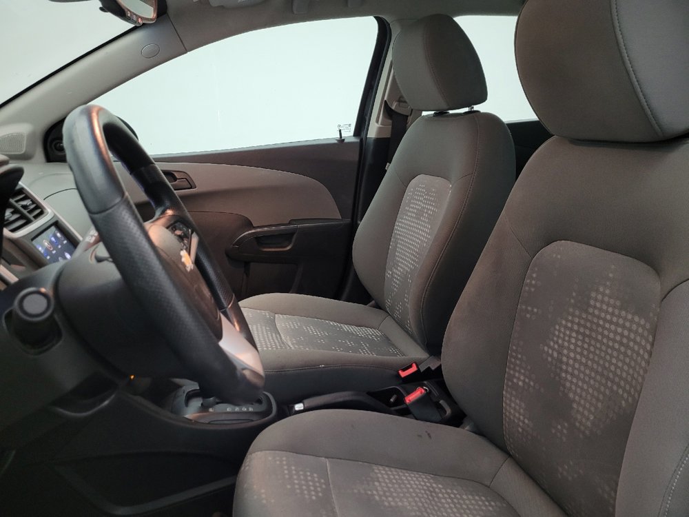 Used 2020 Chevrolet Sonic LT FWD image 17